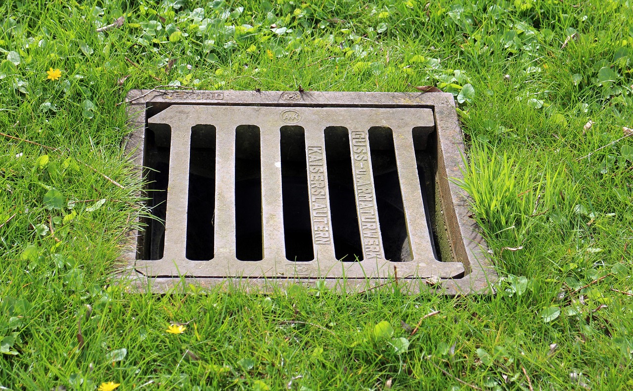 gulli, gullideckel, manhole cover, channel, sewage system, wastewater, wastewater, wastewater, wastewater, wastewater, wastewater