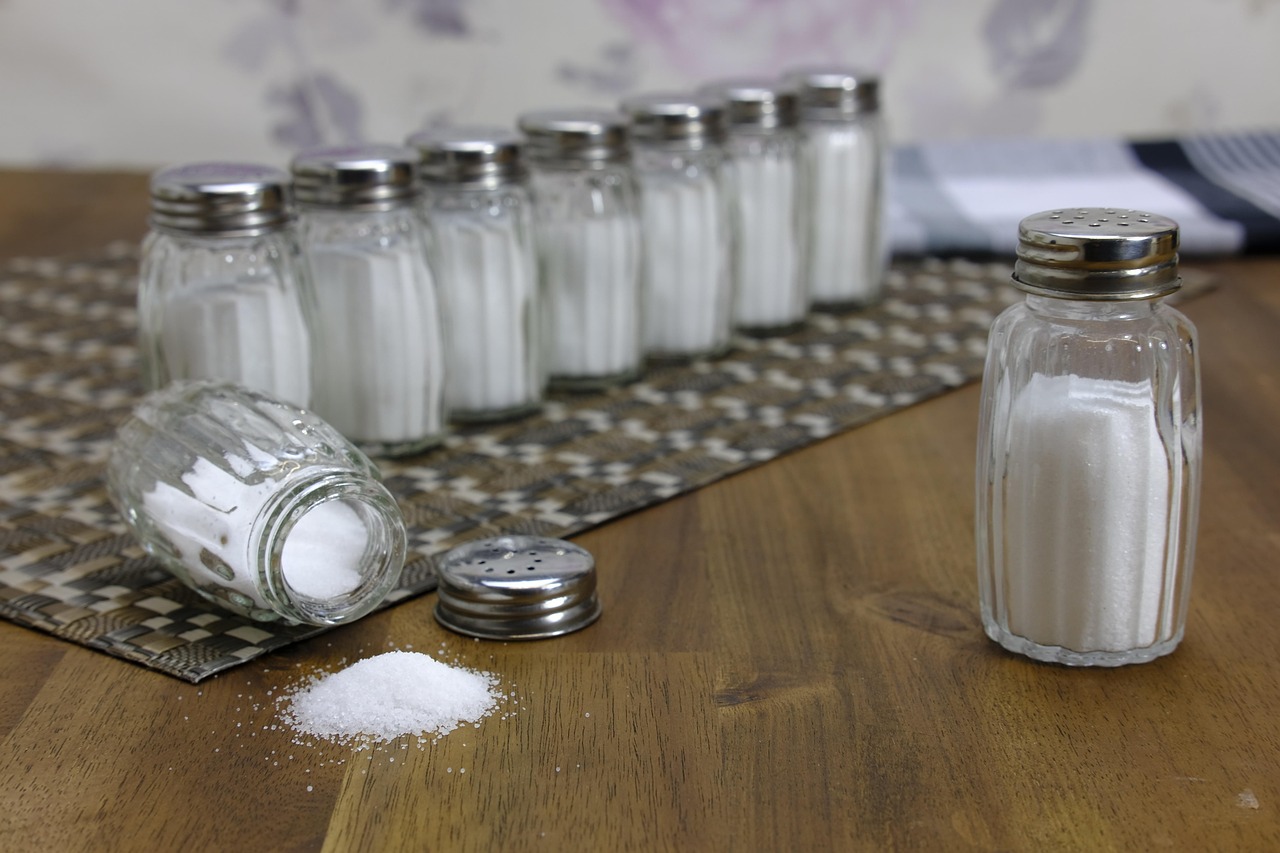 salt, salt shaker, table salt, cooking salt, glass, sodium chloride, seasoning, spice up, cook, meal, salt, salt, salt, salt, salt, salt shaker