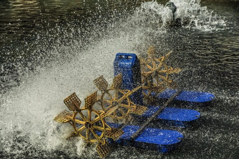 paddle wheel, aerator, splash, water, drops, spray, speed, fish pond, pond, fish farming, nature, aquaculture, paddle, water aerator, splash aerator, paddle wheel aerator, water wheel, plastic