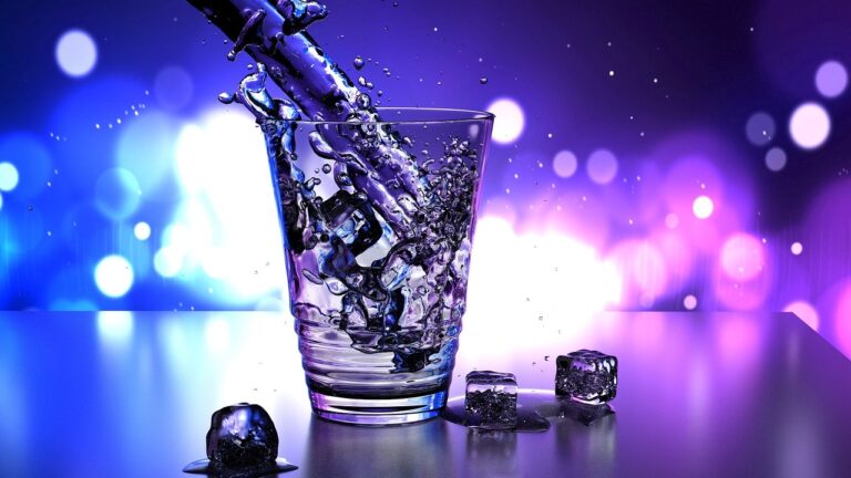 water, glass, ice, pour, pouring, pouring water, iced water, cold water, splash, drinking water, clean, nature, drink, refreshment, liquid