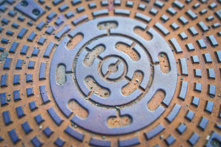 gulli, stole, metal plate, mac wallpaper, beautiful wallpaper, metal, lid, manhole cover, cool backgrounds, structure, cover, wastewater, wallpaper hd, hd wallpaper, 4k wallpaper, full hd wallpaper, free background, rusty, rust, windows wallpaper, 4k wallpaper 1920x1080, rusted, plate, template, gullideckel, abstract, round, laptop wallpaper, background, desktop backgrounds, free wallpaper, wallpaper 4k, auburn, iron