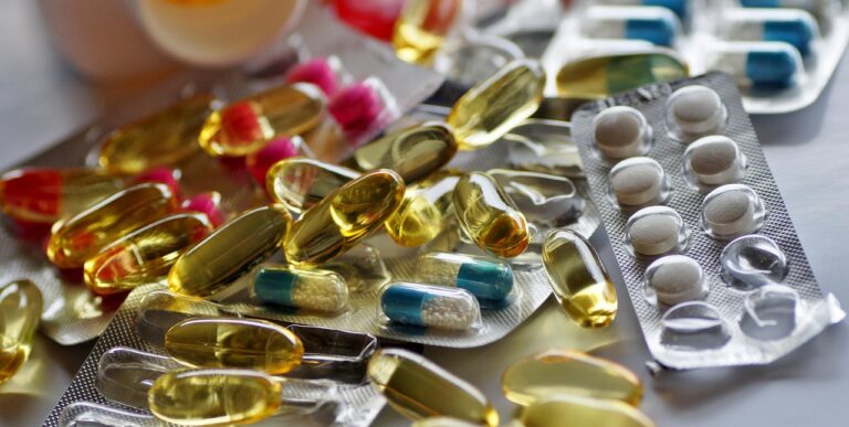tablets, pills, pharmacy, heal, recipe, prescription, use, pharmaceuticals, the drug, disease, cure, capsules