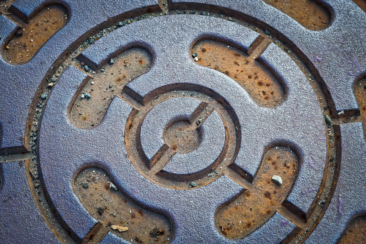 gulli, stole, cool backgrounds, metal plate, laptop wallpaper, free background, metal, lid, windows wallpaper, manhole cover, free wallpaper, wallpaper hd, structure, cover, 4k wallpaper, wastewater, rusty, rust, rusted, plate, beautiful wallpaper, 4k wallpaper 1920x1080, wallpaper 4k, template, mac wallpaper, desktop backgrounds, gullideckel, hd wallpaper, abstract, round, background, auburn, iron, full hd wallpaper, close up, background image