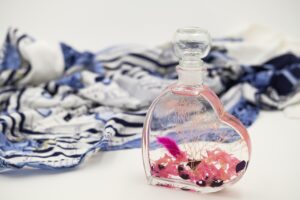 beauty, cool backgrounds, wellness, oil, bath oil, bath additive, hd wallpaper, 4k wallpaper, bottle, desktop backgrounds, mac wallpaper, 4k wallpaper 1920x1080, laptop wallpaper, wallpaper hd, heart, blossoms, flavors, full hd wallpaper, free wallpaper, wallpaper 4k, fragrance, windows wallpaper, free background, coupon, beautiful wallpaper, background