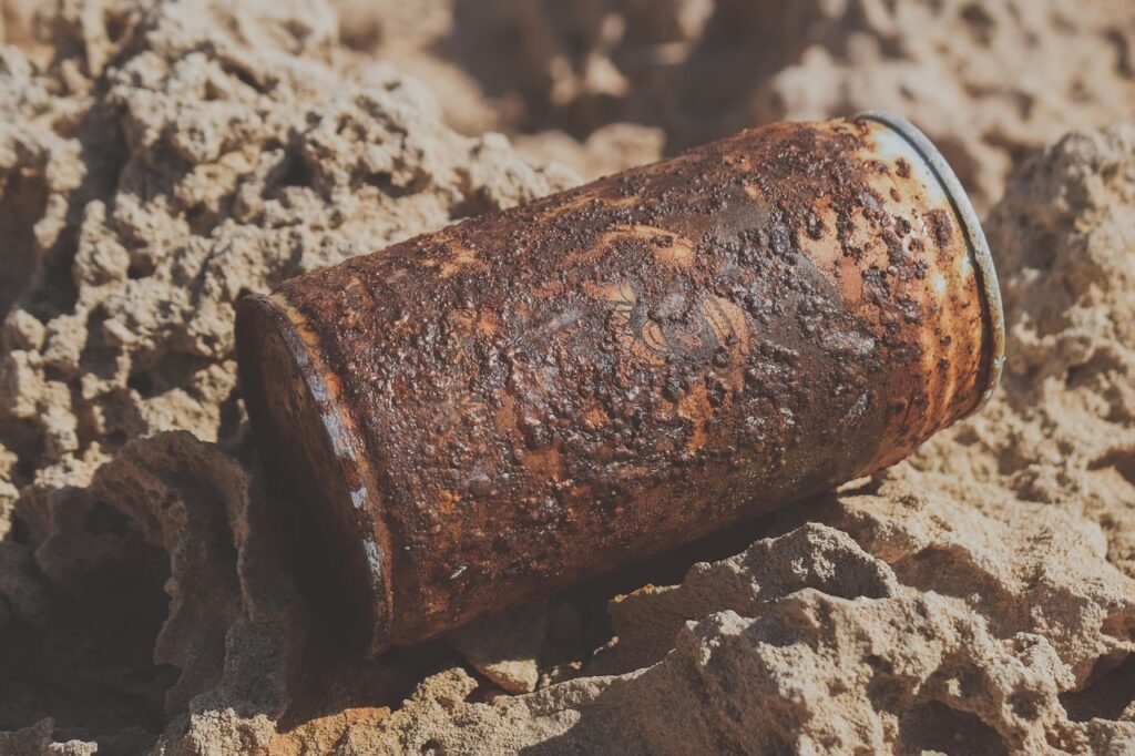 can, empty, rusty, metallic, garbage, corrosion, rusted, abandoned, decay, recycle, rubbish, waste, recycling, environment